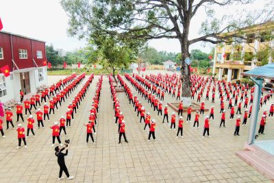 Hình ảnh ngày hội đồng diễn võ nhạc Vovinam Trường TH – THCS Xuân Khê